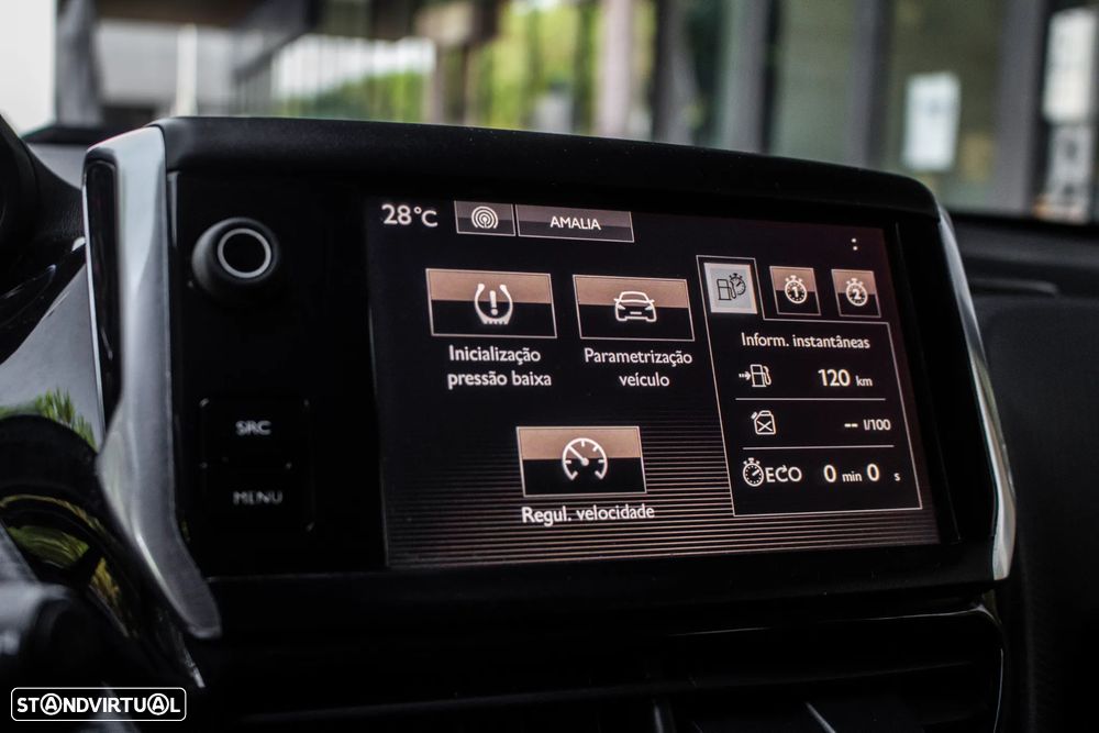 Peugeot 2008 1.2 PureTech Allure - 30