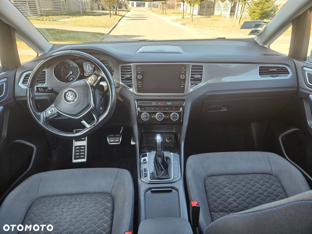 Volkswagen Golf - 9