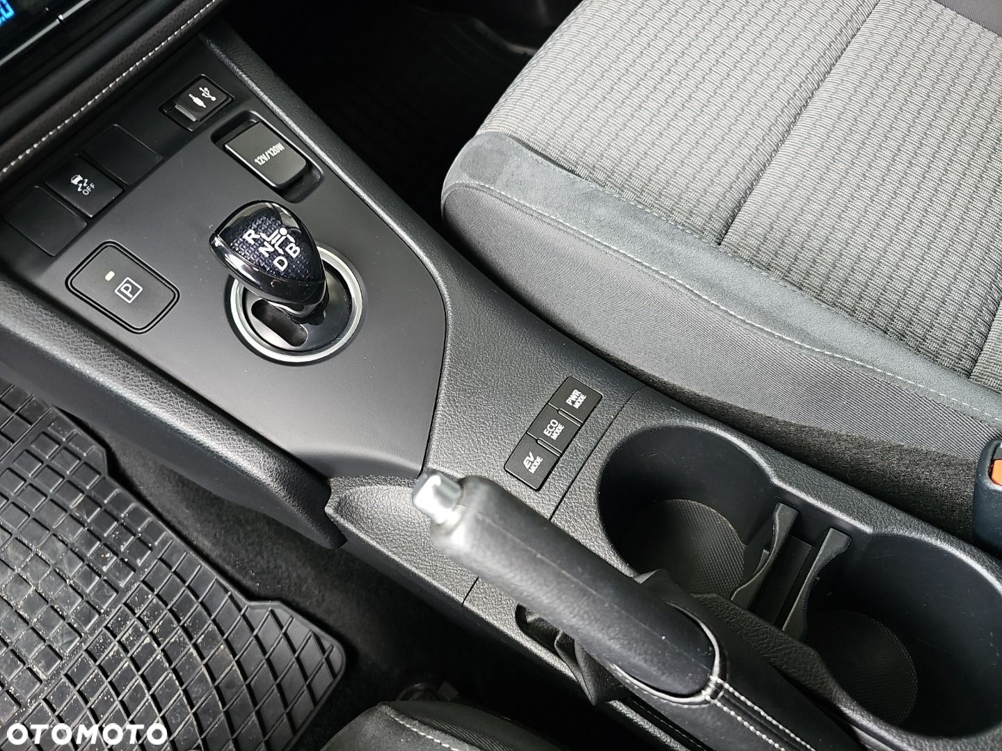 Toyota Auris - 9