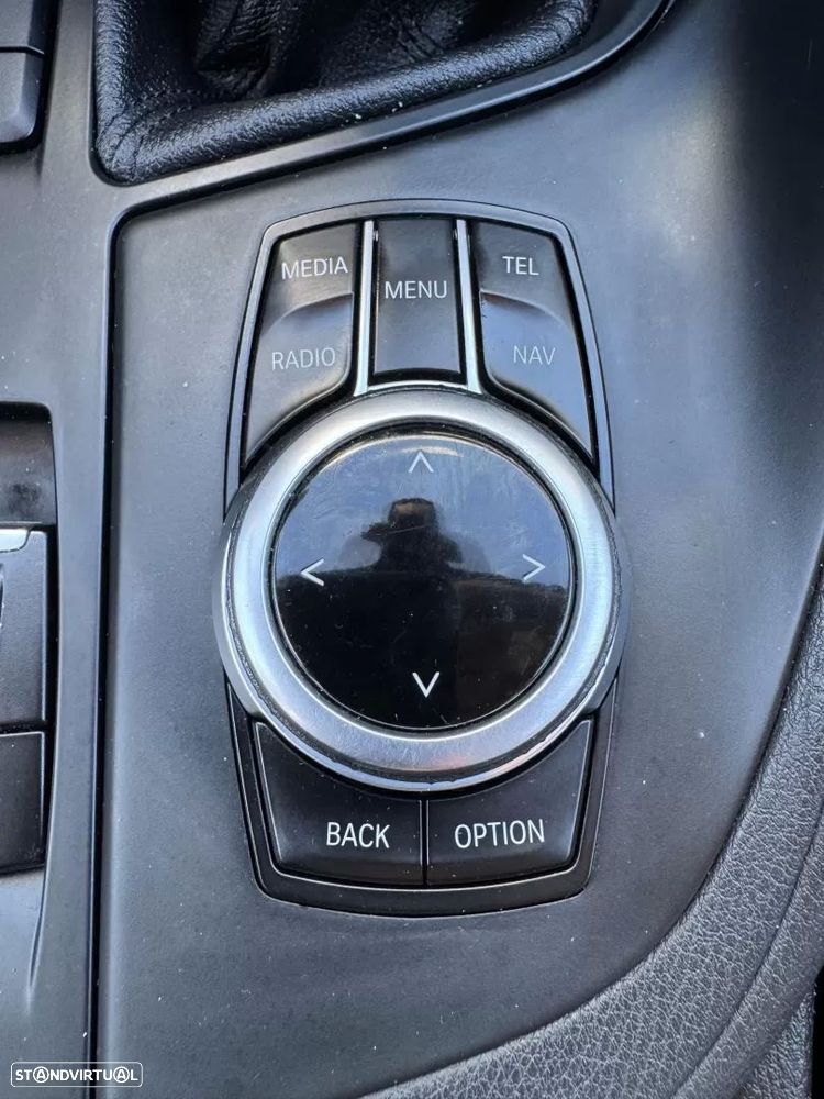 BMW X1 18 d sDrive Line Sport - 42