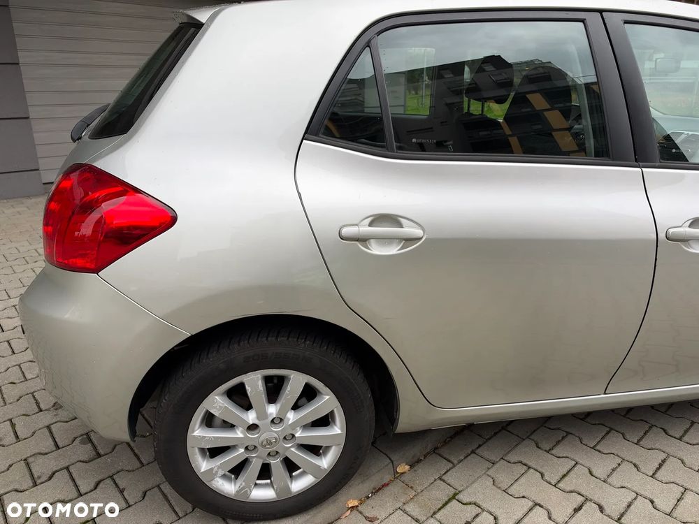 Toyota Auris - 12