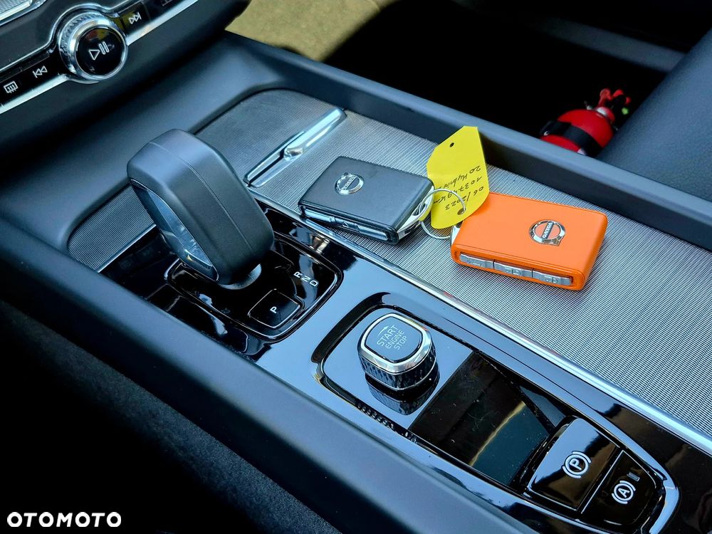 Volvo XC 60 T6 AWD Plug-In Hybrid Inscription - 28