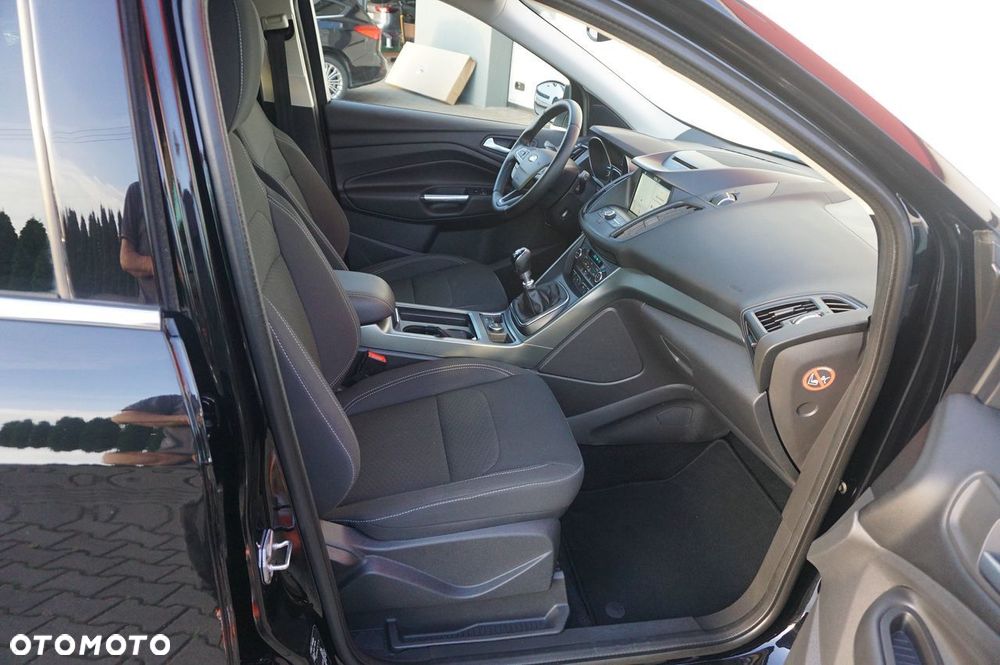 Ford Kuga 2.0 TDCi 2x4 Cool & Connect - 24