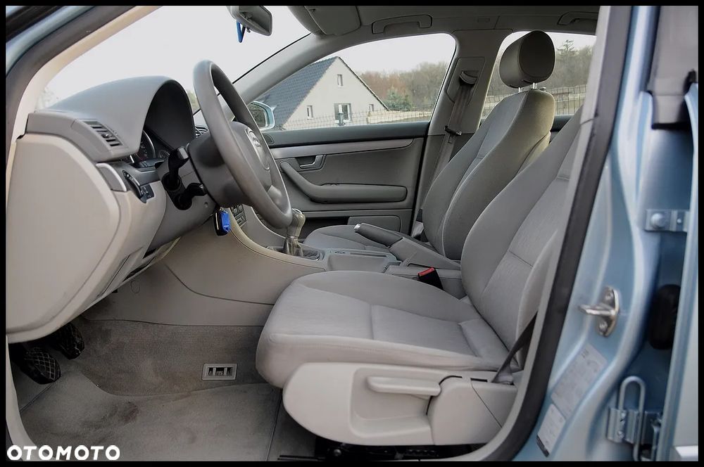 Audi A4 Limousine 1.6 - 6