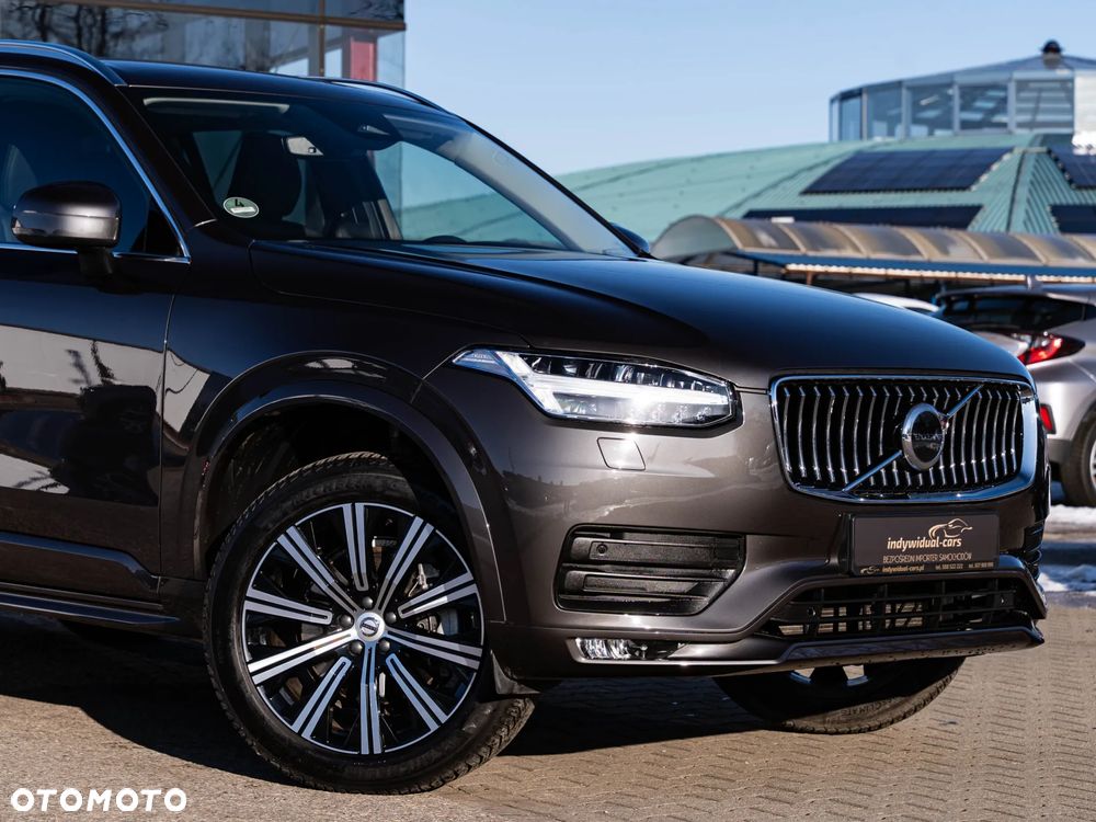 Volvo XC 90 - 9