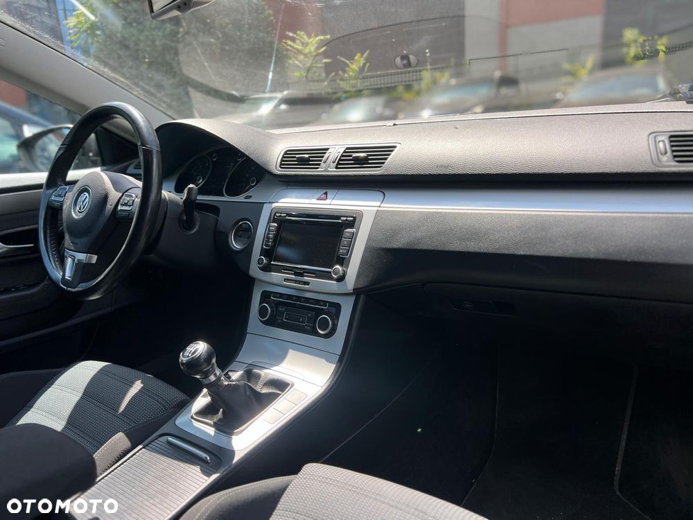 Volkswagen Passat CC - 8