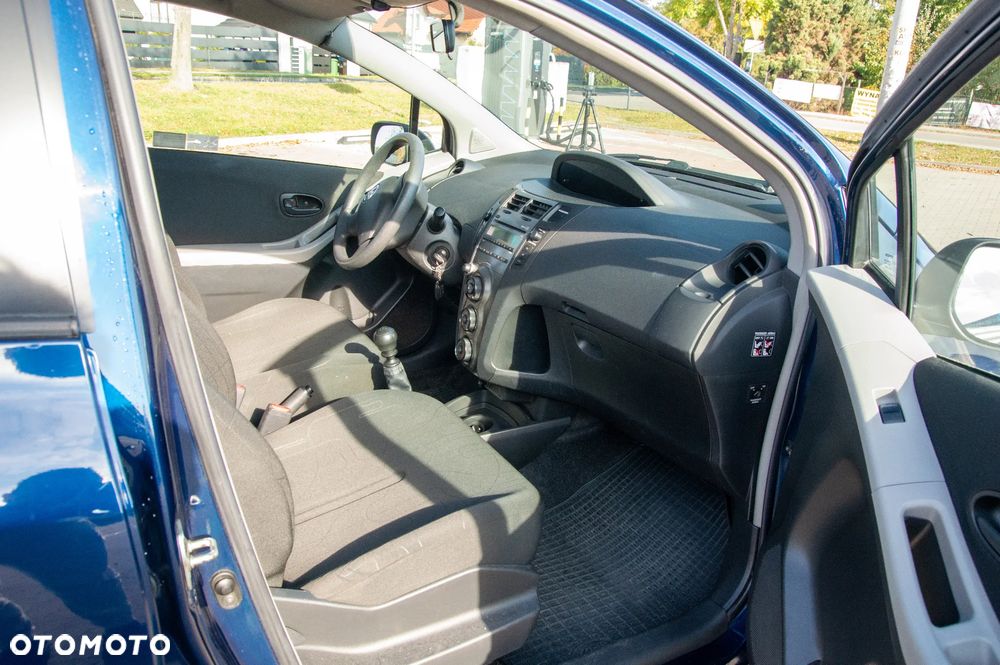 Toyota Yaris 1.33 Luna - 16