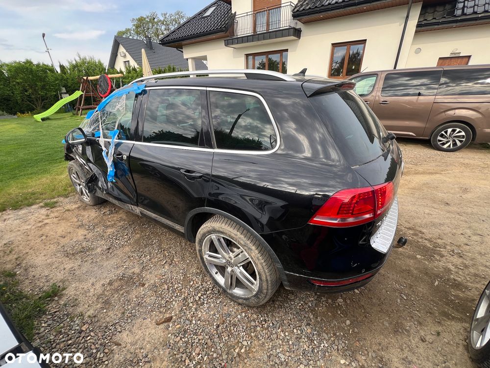 Volkswagen Touareg 3.0 V6 TDI BMT R-Style - 8