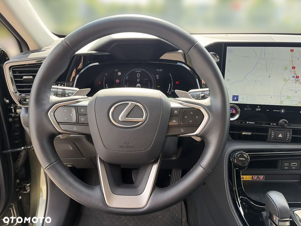 Lexus NX 350h Omotenashi AWD - 18
