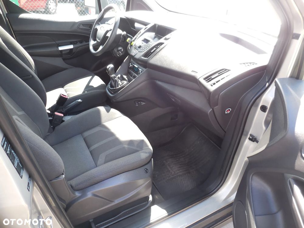 Ford Transit Connect - 9
