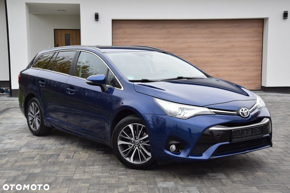 Toyota Avensis - 1