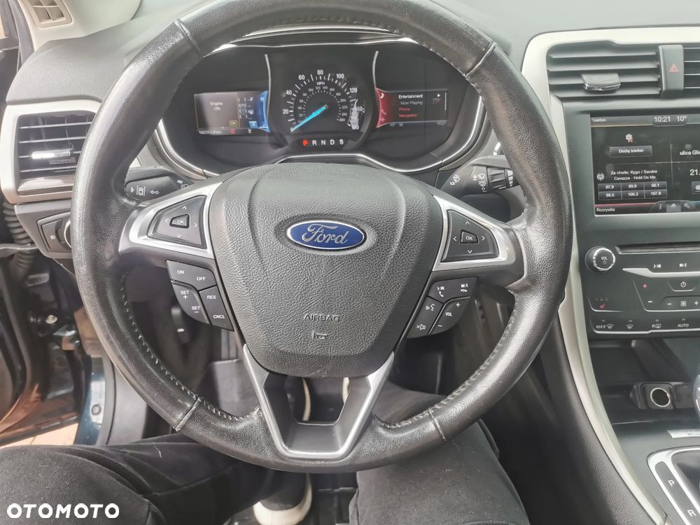 Ford Fusion - 13