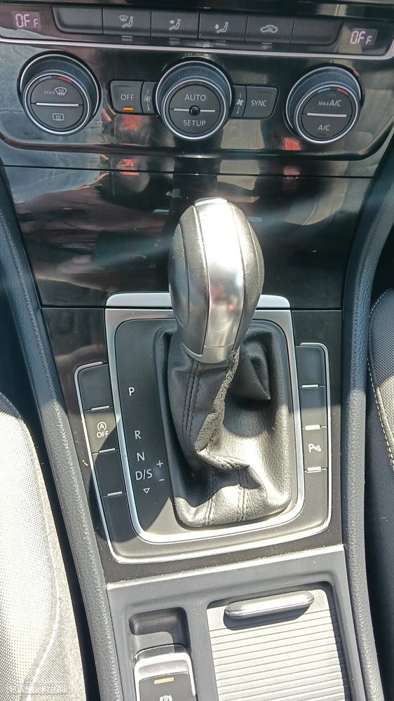 VW Golf 2.0 BlueTDI DSG Comfortline - 10