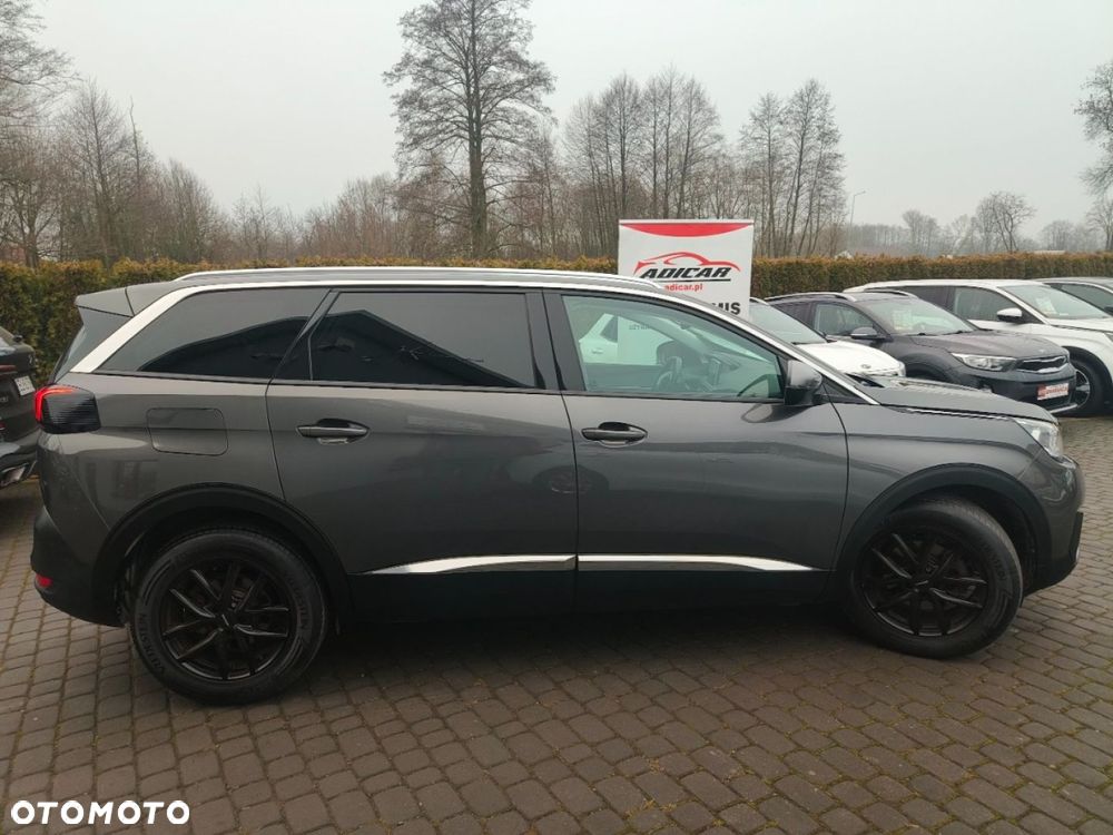 Peugeot 5008 - 5