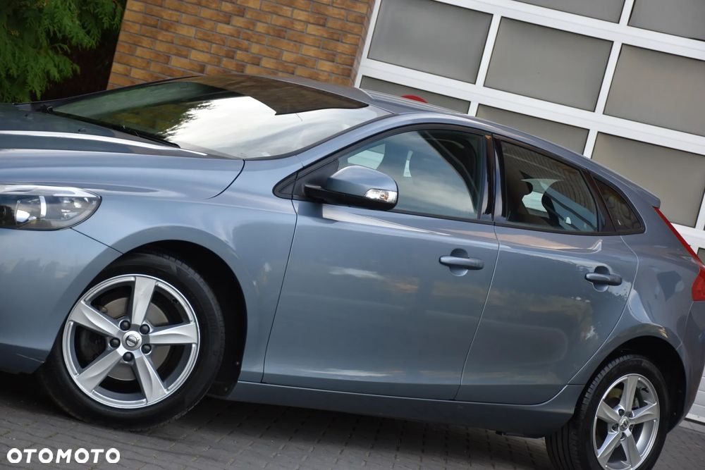 Volvo V40 D2 - 37