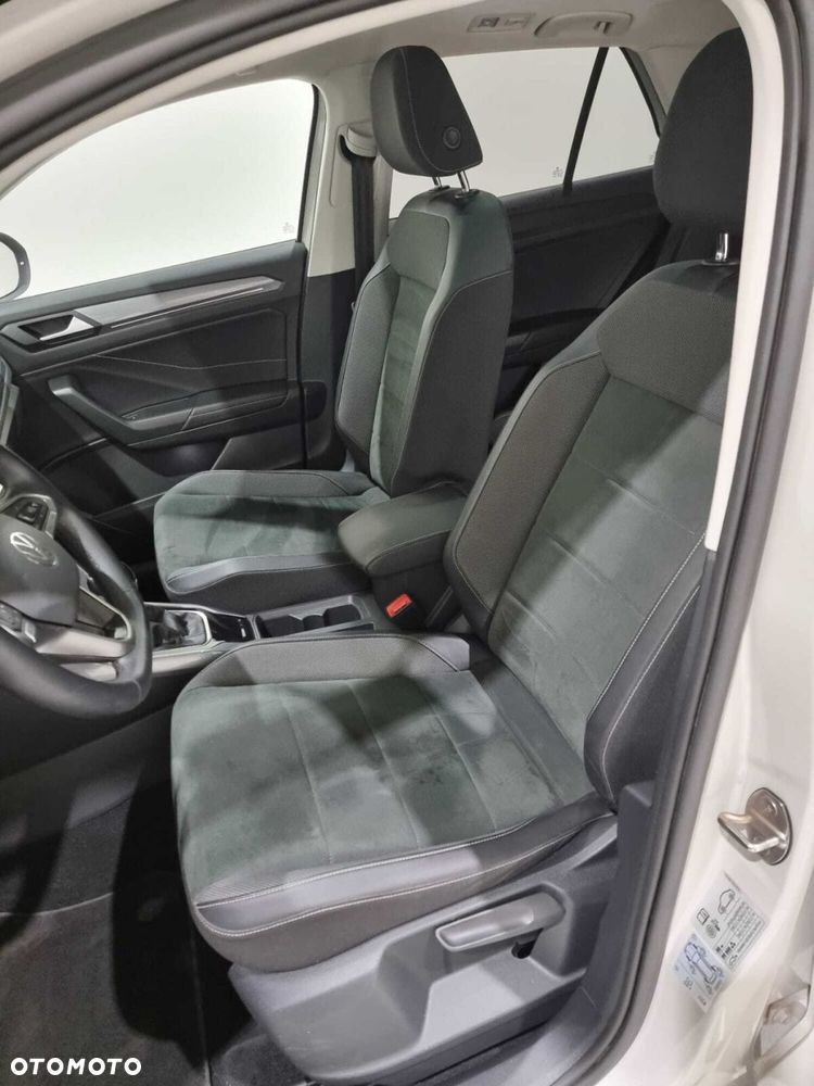 Volkswagen T-Roc - 18