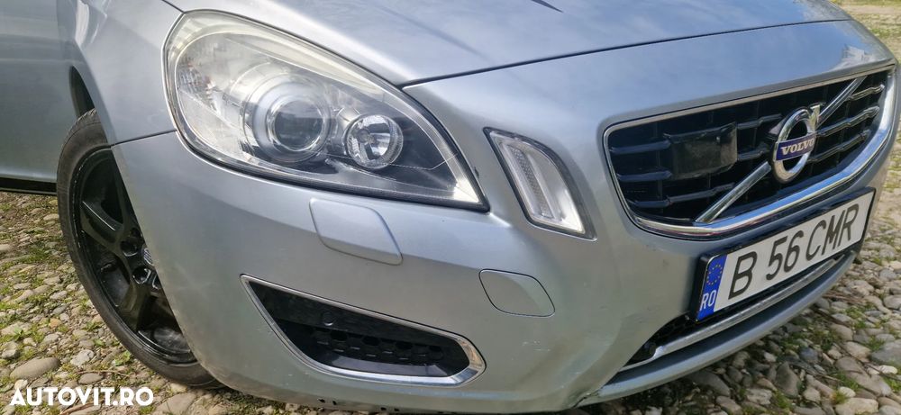 Volvo V60 D6 Plug-In-Hybrid AWD Geartronic Summum - 5