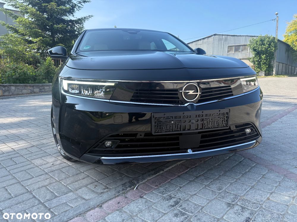 Opel Astra 1.2 T Business Edition S&S - 3