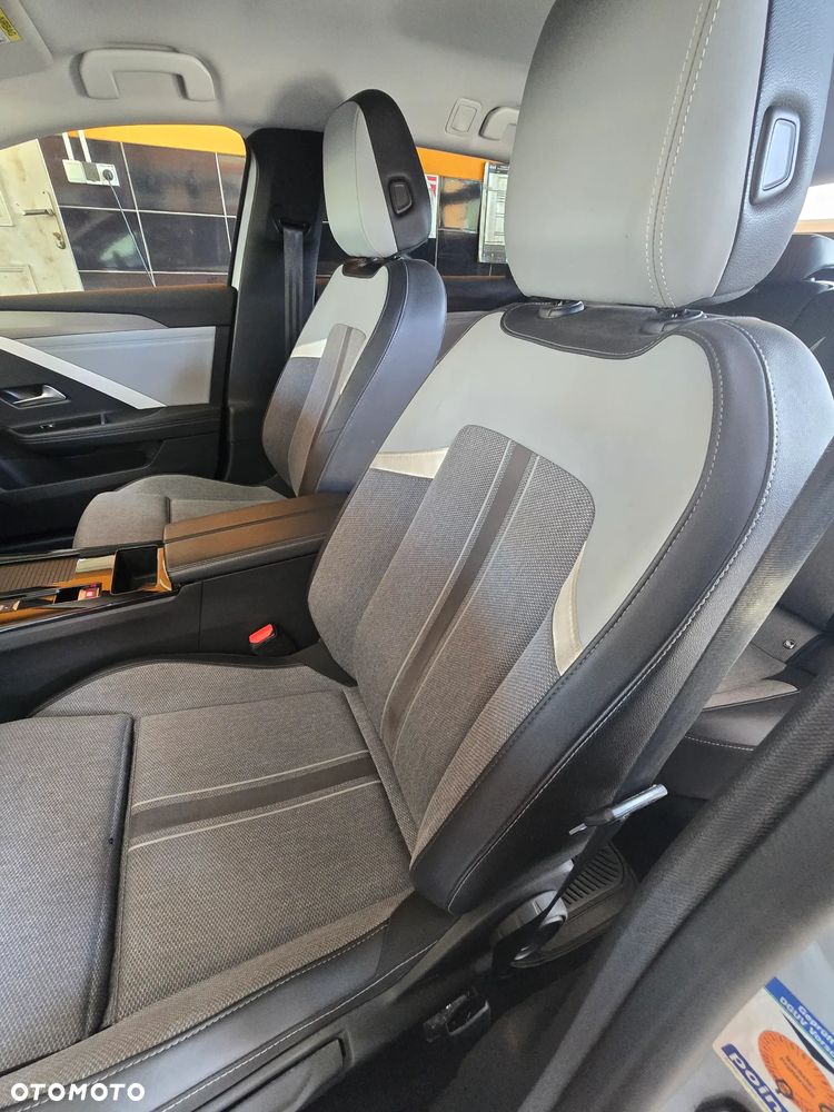 Opel Astra 1.5 D Automatik Elegance - 18