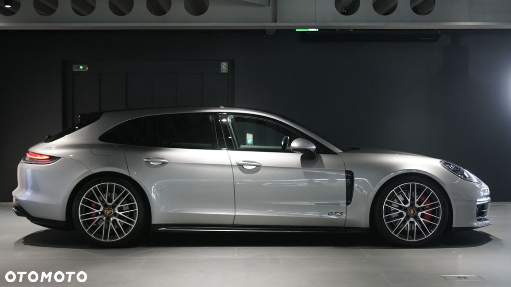 Porsche Panamera GTS Sport Turismo - 6