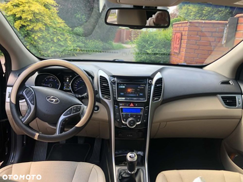 Hyundai i30 1.6 CRDi Premium - 12
