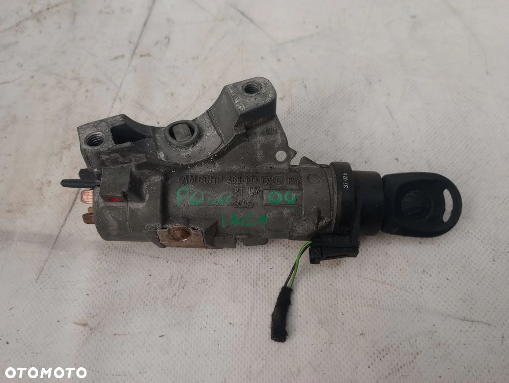 VW Polo Stacyjka Zapłonowa Kluczyk 4B0905851G - 1