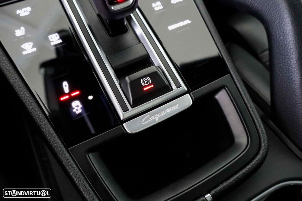 Porsche Cayenne Coupé E-Hybrid - 51