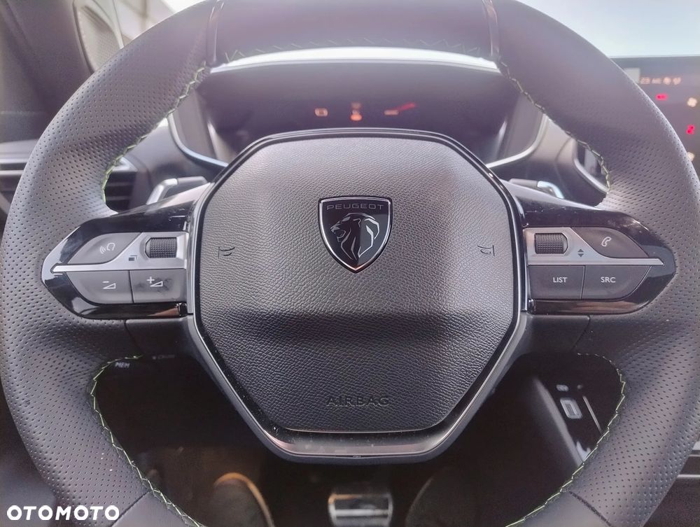 Peugeot 2008 PureTech mHEV GT E-DCS6 - 8