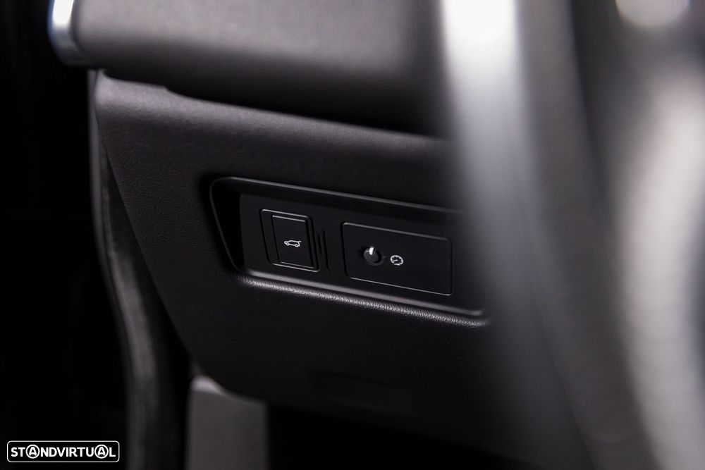 Jaguar F-Pace 2.0 D200 AWD R-Dynamic SE - 28