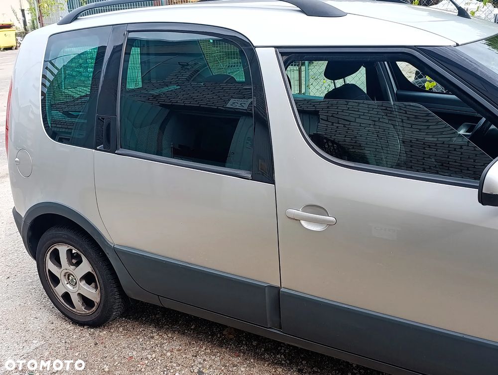 Skoda Roomster 1.4 TDI Scout - 4