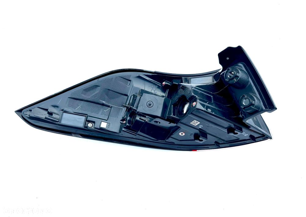 TOYOTA COROLLA CROSS 22 - LAMPA TYŁ tylna lampy błotnik klapa R ORYGINAŁ OE - 5