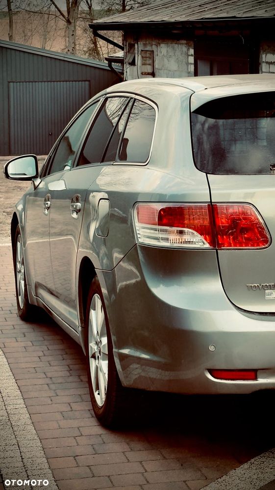 Toyota Avensis 2.0 D-4D Sol plus - 8