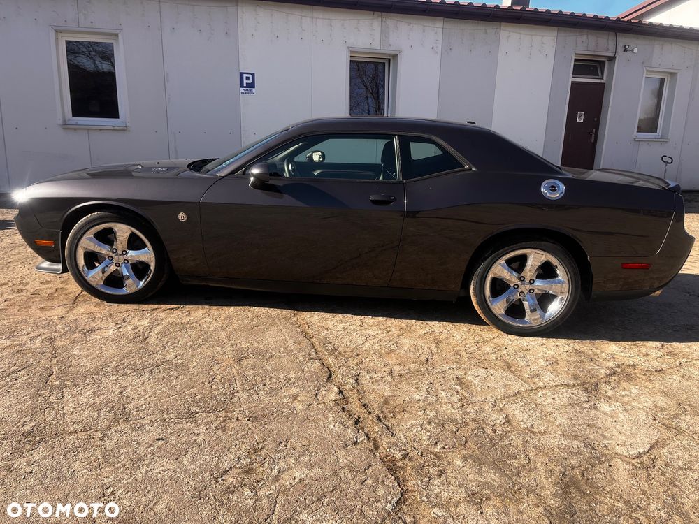 Dodge Challenger - 5
