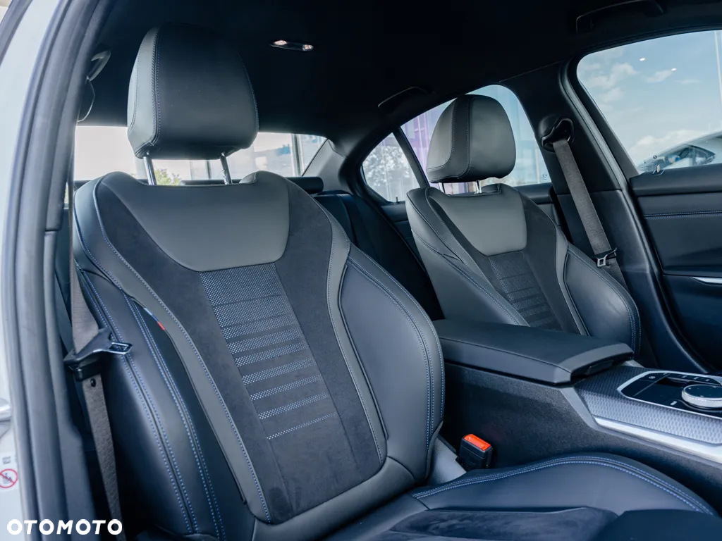 BMW Seria 3 318i M Sport - 14