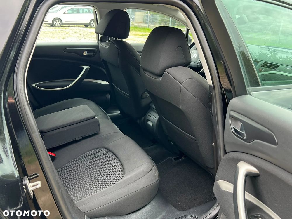 Citroën C5 2.0 HDi Dynamique Equilibre Navi - 19