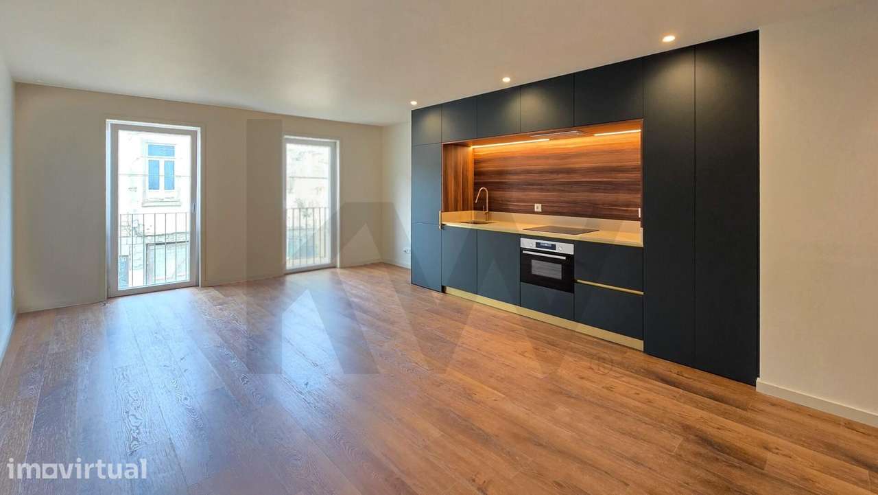 Apartamento T0 (Fraçao D) área bruta 52,4m2, área útil 34,75m2  – Rua