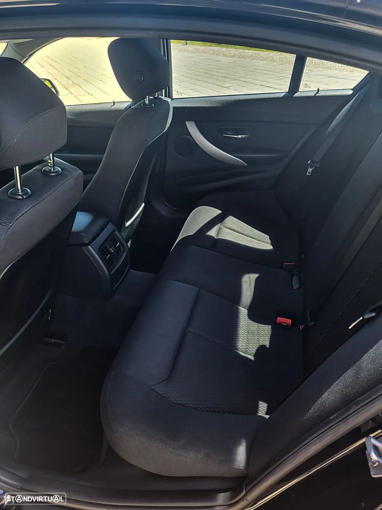 BMW 320 d Modern Line - 9