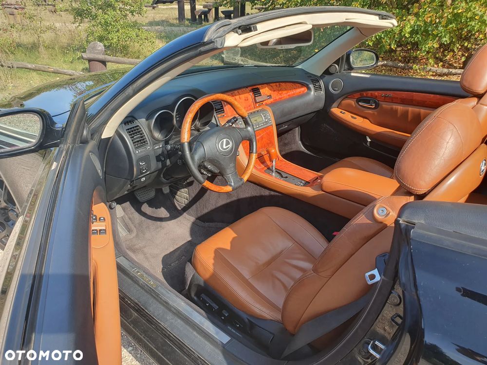 Lexus SC 430 - 8