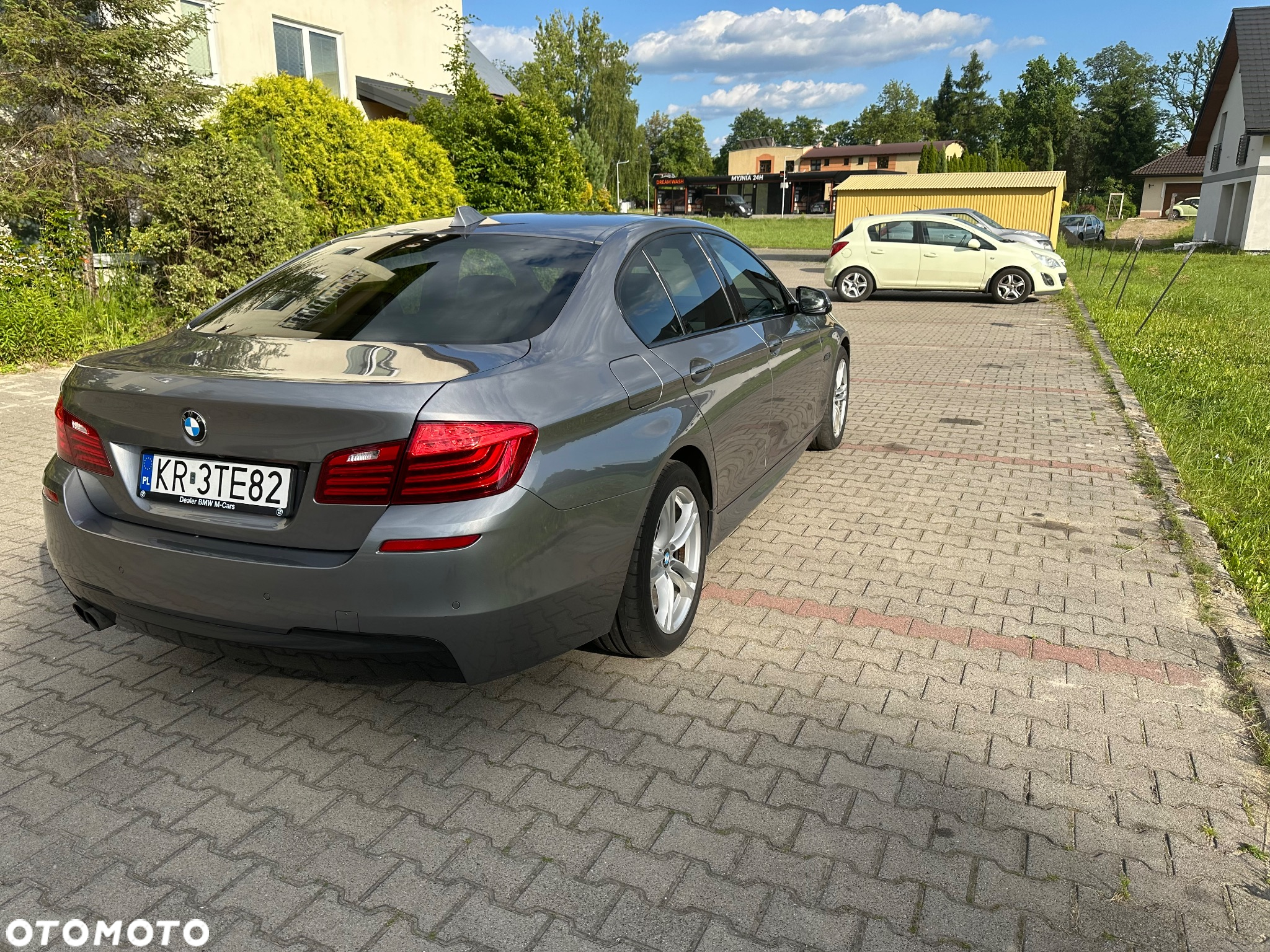 BMW Seria 5 528i xDrive - 17