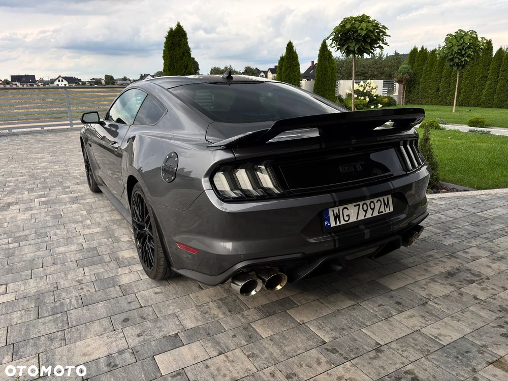 Ford Mustang - 8