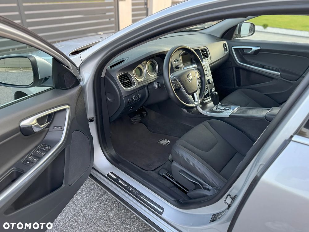 Volvo S60 D3 Geartronic Summum - 26