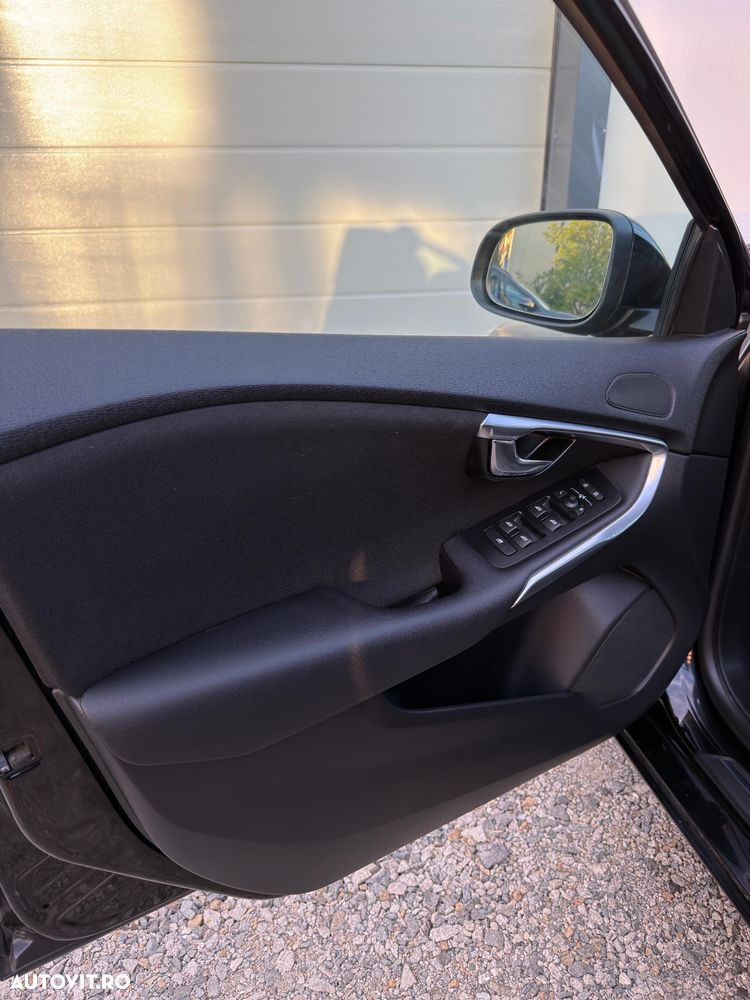 Volvo V40 D4 VEA Aut. Momentum - 7