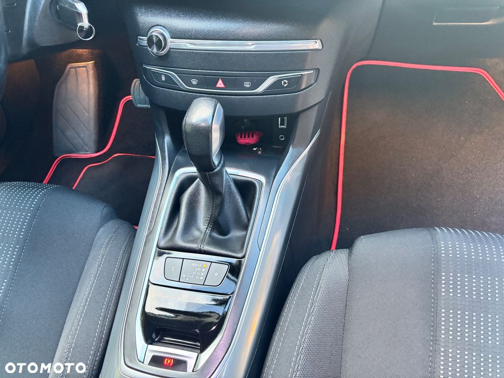 Peugeot 308 BlueHDi FAP 150 EAT6 Stop&Start Allure - 12