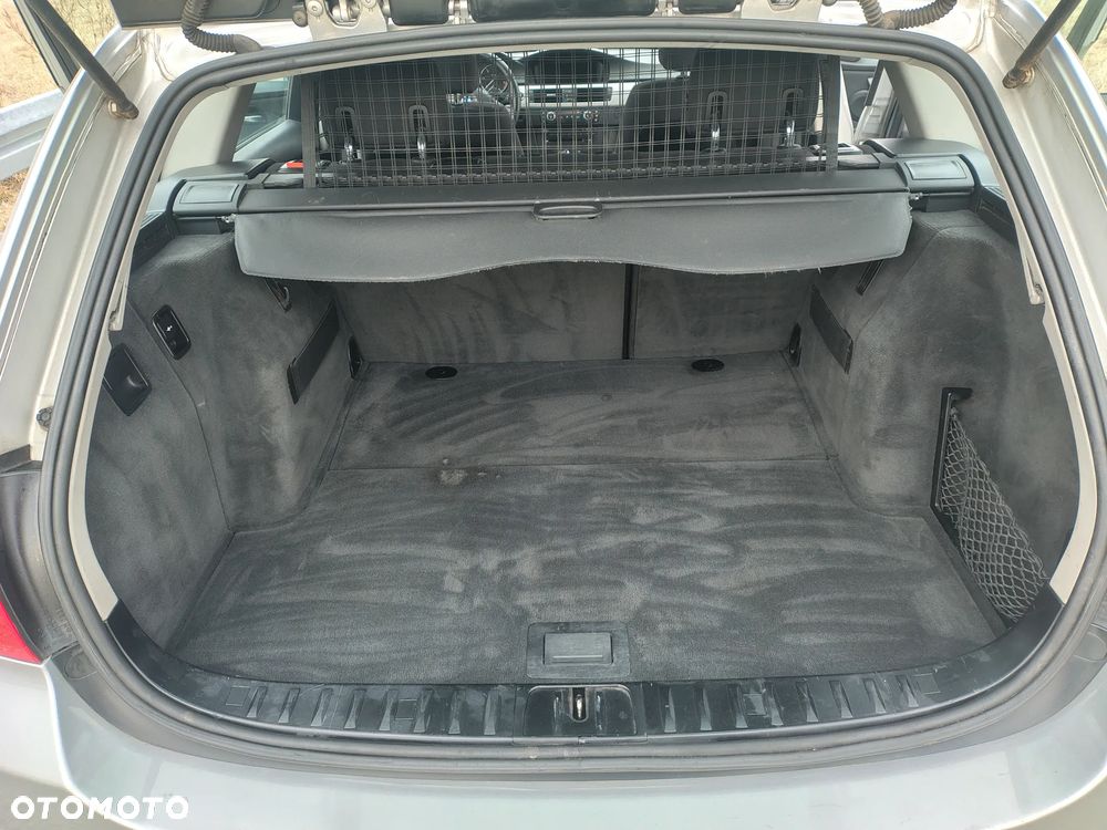 BMW Seria 3 318d DPF Edition Sport - 15