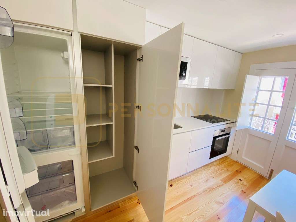 Apartamento T0 MOBILADO - centro histórico - Grande imagem: 3/12