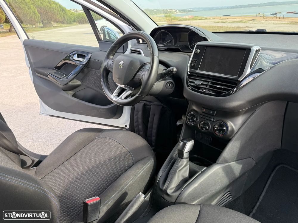 Peugeot 208 1.6 BlueHDi Style - 5