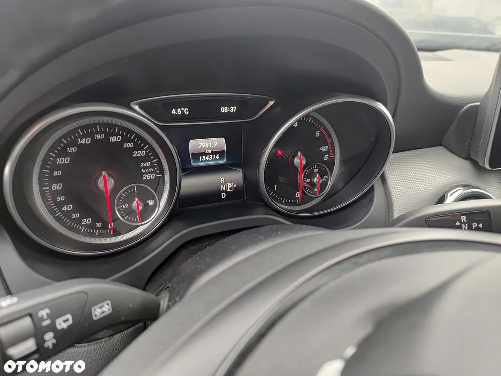Mercedes-Benz GLA - 23