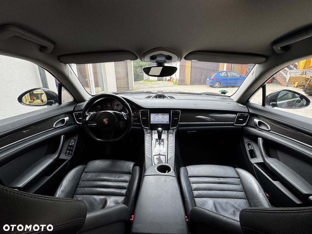 Porsche Panamera 4S - 17