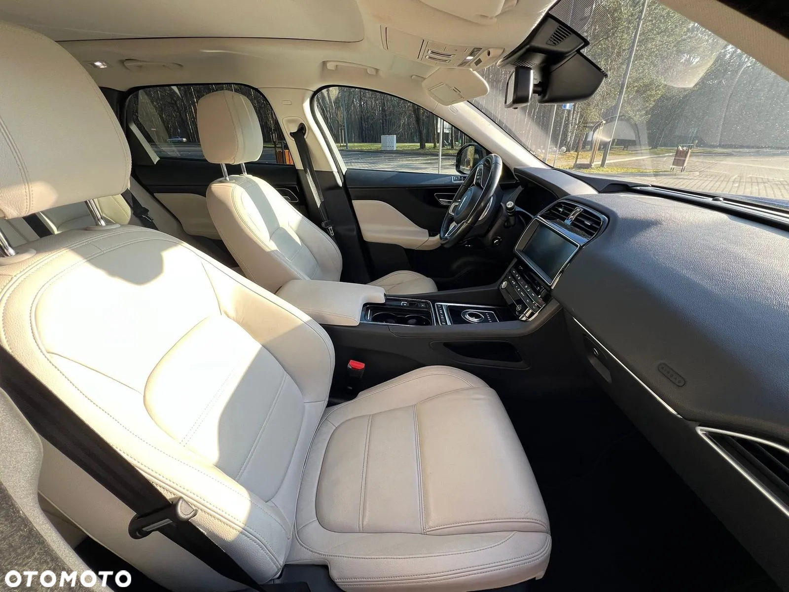 Jaguar F-Pace 2.0 i4P AWD Prestige - 8
