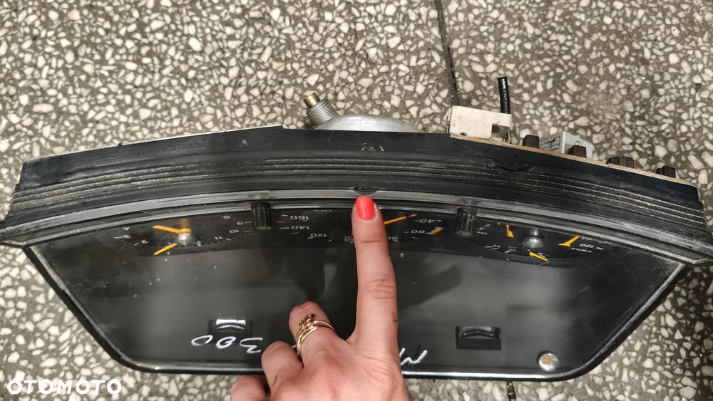 Licznik prędkościomierz Mercedes w124 w123 w201 MB190 diesel Mercedes 814-817 kaczka - 6